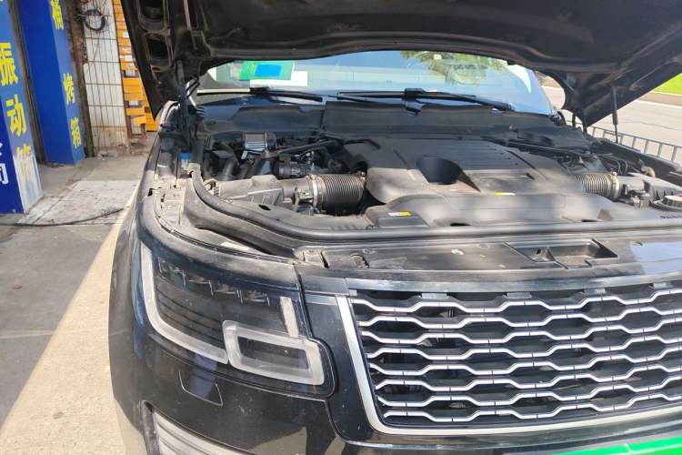Used Land Rover Range 2020 3.0 L6 Long-Wheelbase Legacy Engine Bay Right