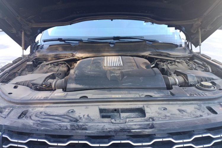 Used Land Rover Range  Engine Bay