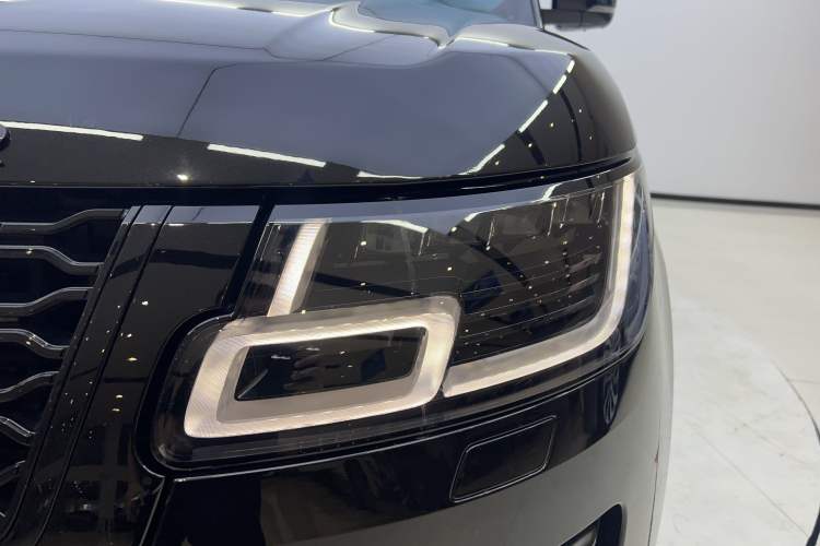 Used Land Rover Range 2020 3.0 L6 Long-Wheelbase Legacy Exterior 6
