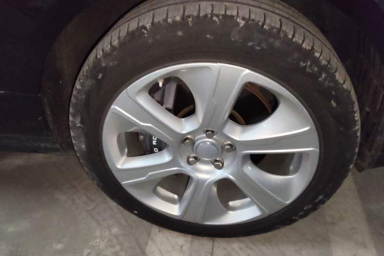 Used Land Rover Range 2020 3.0 L6 Long-Wheelbase Legacy Exterior 7