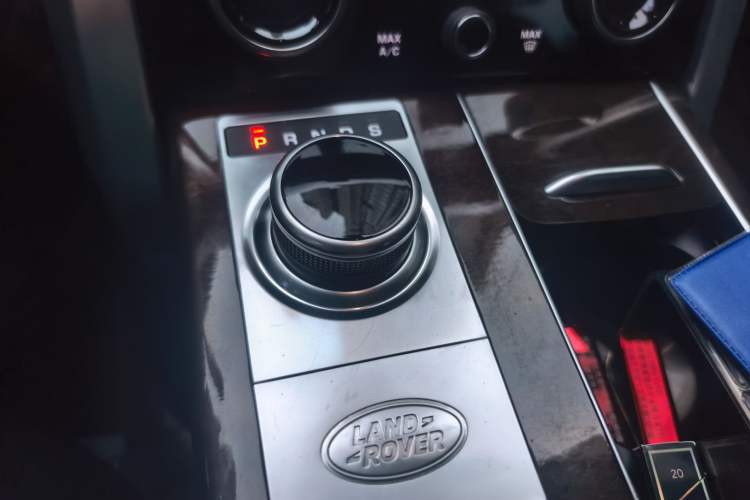 Used Land Rover Range 2020 3.0 L6 Grand Edition Gear Lever