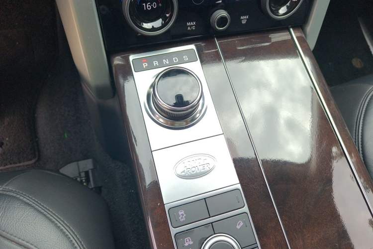 Used Land Rover Range 2020 3.0 L6 Grand Edition Gear Lever