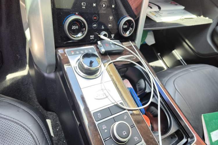Used Land Rover Range 2020 3.0 L6 Long-Wheelbase Legacy Gear Lever