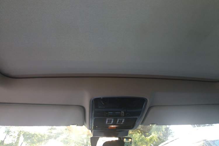 Used Land Rover Range  Headliner