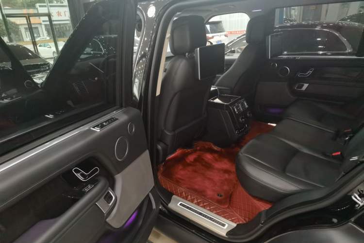 Used Land Rover Range 2020 3.0 L6 Long-Wheelbase Legacy Interior 10