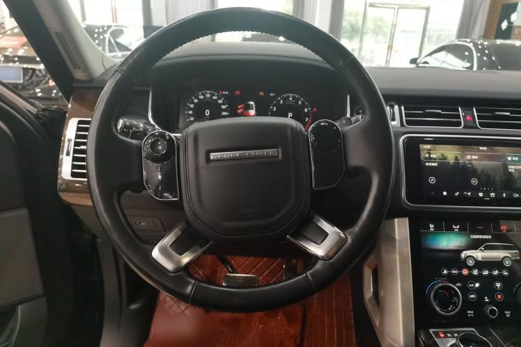 Used Land Rover Range 2020 3.0 L6 Long-Wheelbase Legacy Interior 11