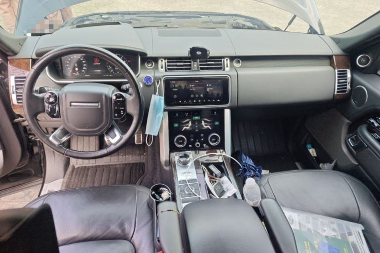 Used Land Rover Range 2020 3.0 L6 Long-Wheelbase Legacy Interior 2