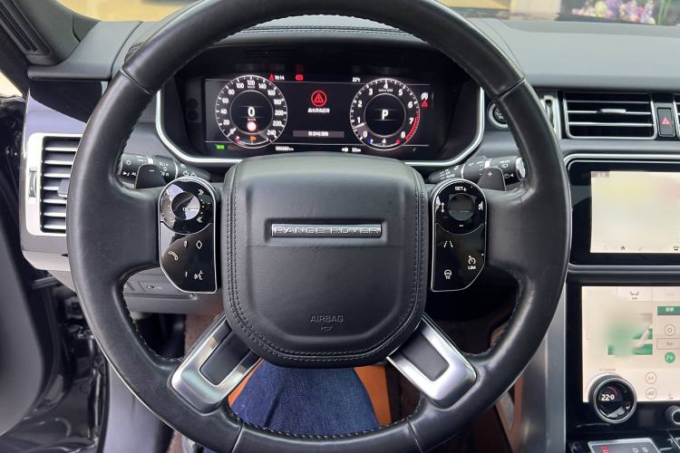 Used Land Rover Range 2020 3.0 L6 Long-Wheelbase Legacy Interior 2