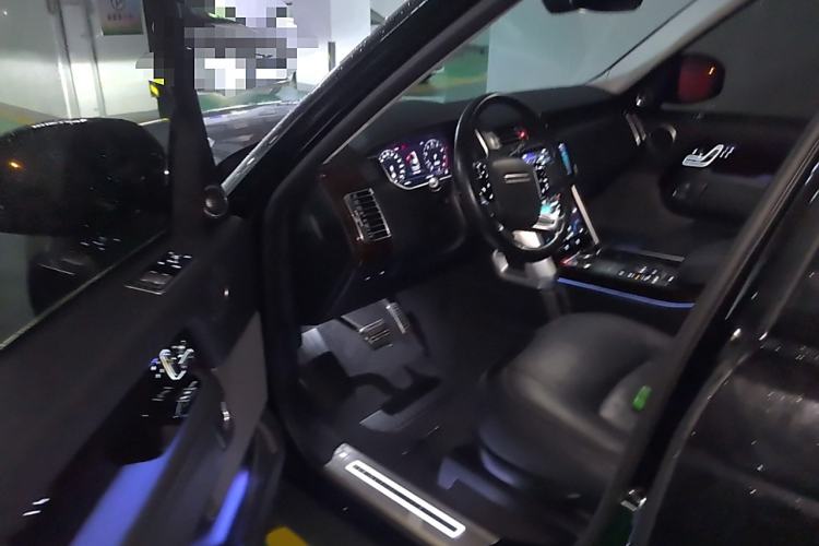 Used Land Rover Range 2020 3.0 L6 Long-Wheelbase Legacy Interior 3