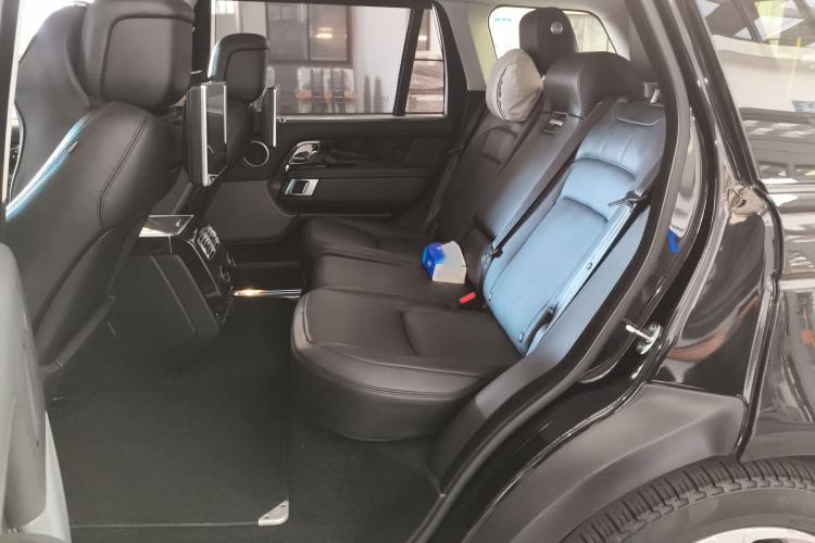 Used Land Rover Range 2020 3.0 L6 Long-Wheelbase Legacy Interior 4
