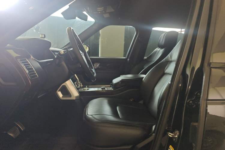 Used Land Rover Range  Left Front Seat