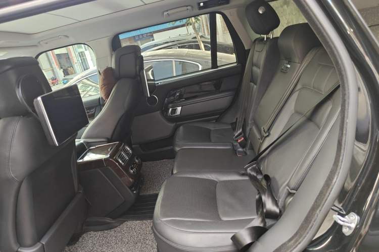 Used Land Rover Range 2020 3.0 L6 Long-Wheelbase Legacy Left Rear Seat