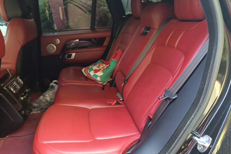 Used Land Rover Range 2020 3.0 L6 Grand Edition Left Rear Seat