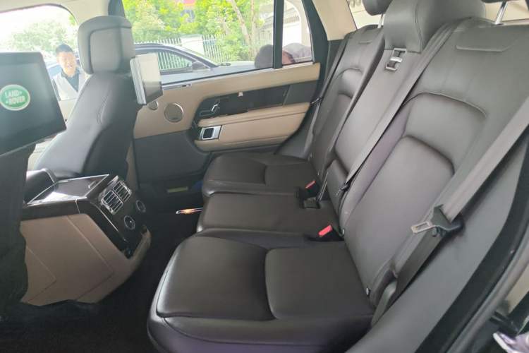 Used Land Rover Range 2020 3.0 L6 Long-Wheelbase Legacy Left Rear Seat
