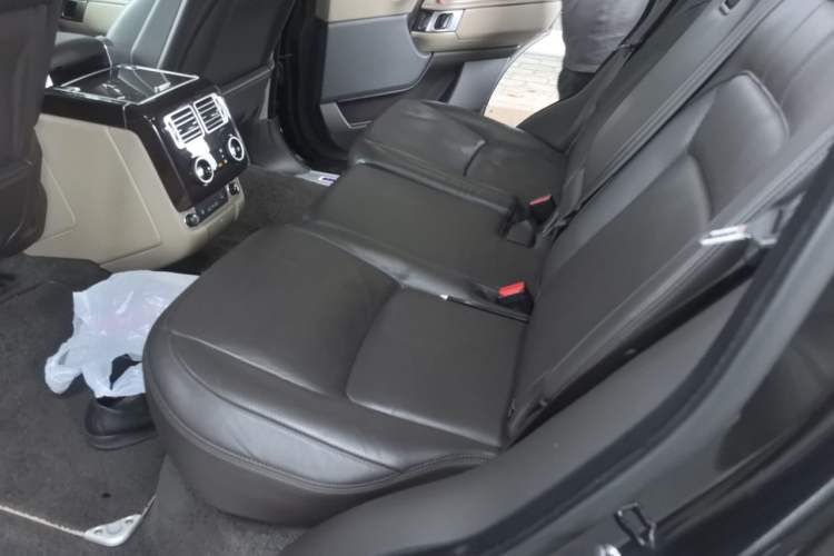 Used Land Rover Range 2020 3.0 L6 Long-Wheelbase Legacy Left Rear Seat