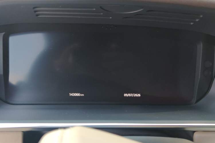 Used Land Rover Range  Odometer Close Up