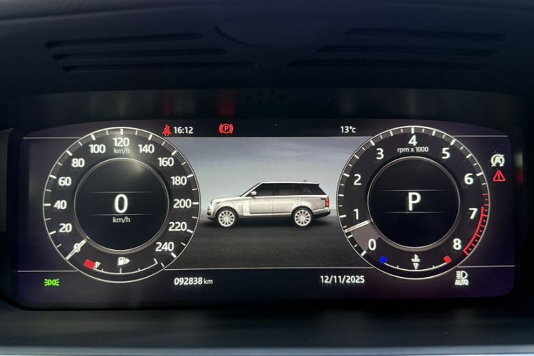 Used Land Rover Range 2020 3.0 L6 Grand Edition Odometer Close Up