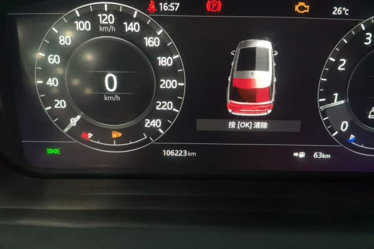 Used Land Rover Range 2020 3.0 L6 Long-Wheelbase Legacy Odometer Close Up