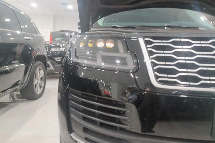 Used Land Rover Range 2020 3.0 L6 Long-Wheelbase Legacy Right Front Headlight