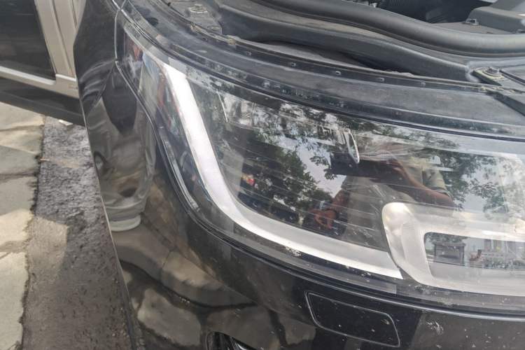 Used Land Rover Range 2020 3.0 L6 Legacy Edition Right Front Headlight