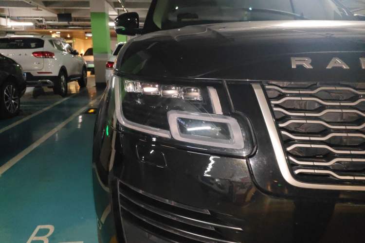 Used Land Rover Range 2020 3.0 L6 Long-Wheelbase Legacy Right Front Headlight