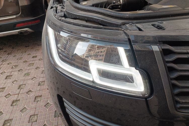 Used Land Rover Range 2020 3.0 L6 Long-Wheelbase Legacy Right Front Headlight
