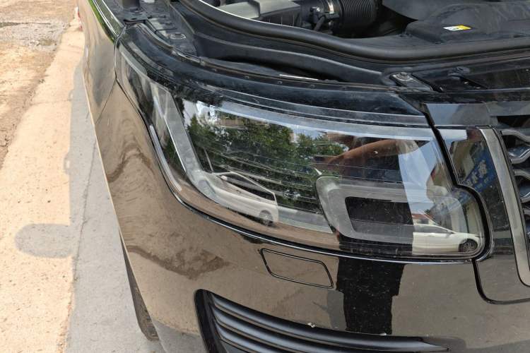 Used Land Rover Range 2020 3.0 L6 Grand Edition Right Front Headlight