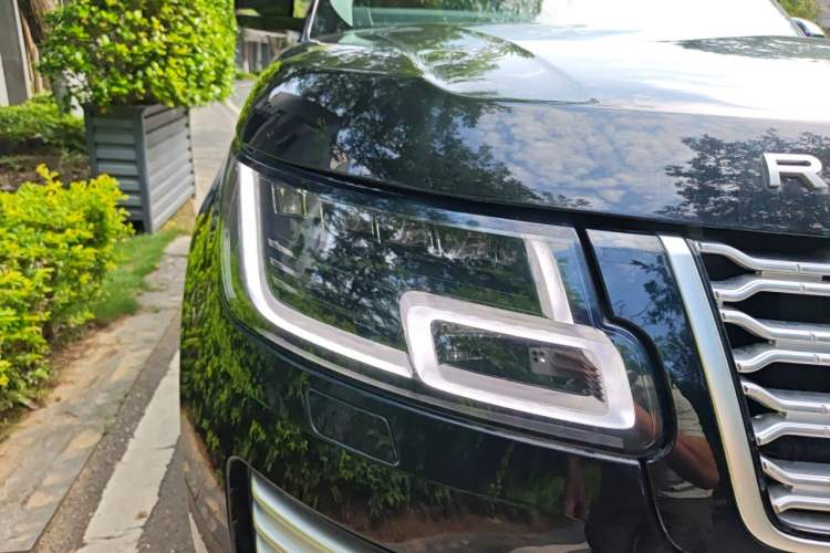 Used Land Rover Range 2020 3.0 L6 Prestige Extended-Length Version Right Front Headlight