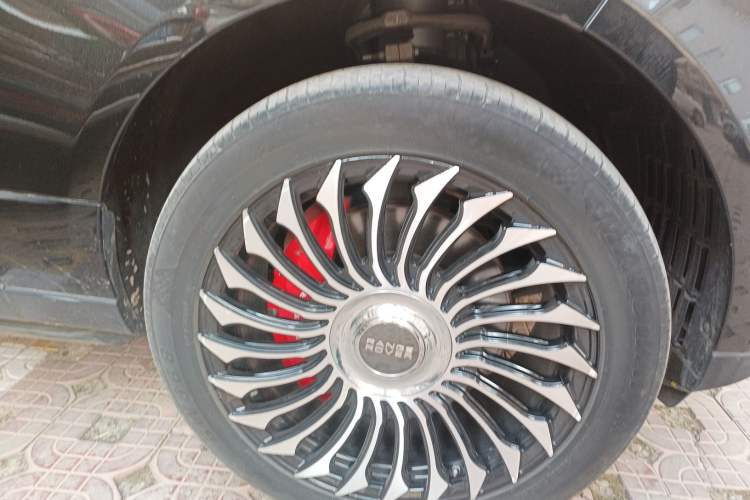 Used Land Rover Range 2020 3.0 L6 Long-Wheelbase Legacy Right Front Wheel Hub
