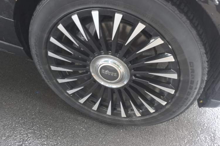 Used Land Rover Range 2020 3.0 L6 Long-Wheelbase Legacy Right Front Wheel Hub
