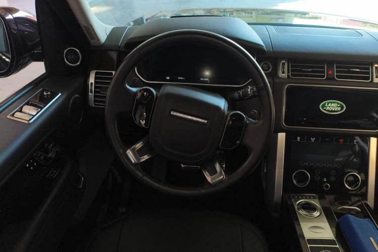 Used Land Rover Range 2020 3.0 L6 Long-Wheelbase Legacy Steering Wheel