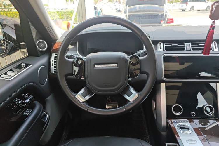 Used Land Rover Range 2020 3.0 L6 Legacy Edition Steering Wheel