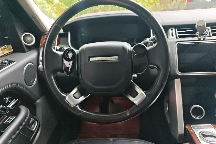 Used Land Rover Range 2020 3.0 L6 Grand Edition Steering Wheel