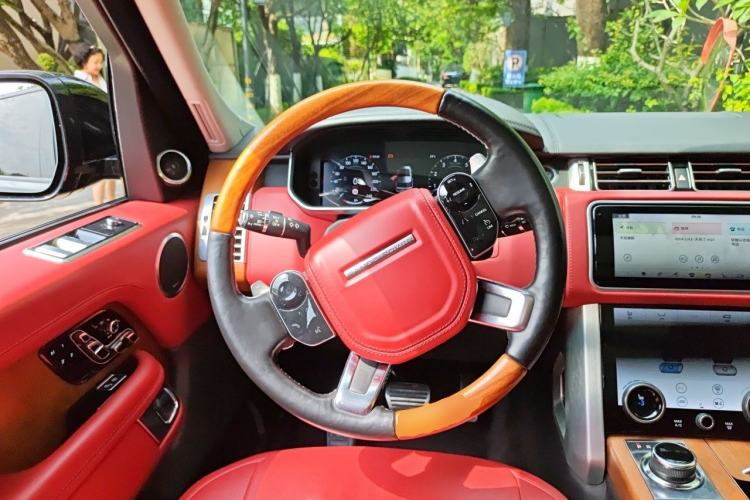 Used Land Rover Range 2020 3.0 L6 Prestige Extended-Length Version Steering Wheel