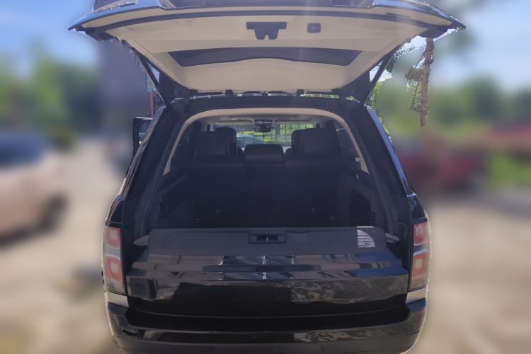 Used Land Rover Range 2020 3.0 L6 Long-Wheelbase Legacy Trunk