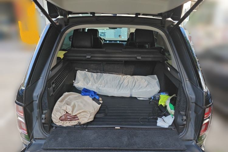 Used Land Rover Range 2020 3.0 L6 Long-Wheelbase Legacy Trunk