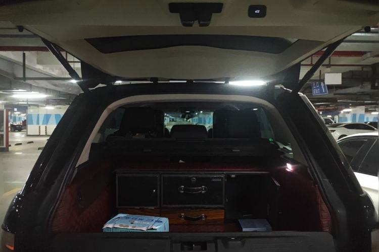 Used Land Rover Range 2020 3.0 L6 Long-Wheelbase Legacy Trunk