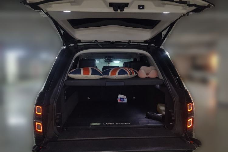 Used Land Rover Range 2020 3.0 L6 Grand Edition Trunk