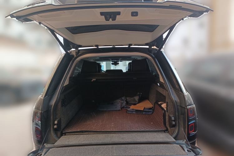 Used Land Rover Range 2020 3.0 L6 Long-Wheelbase Legacy Trunk
