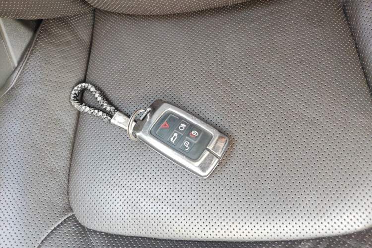 Used Land Rover Range 2020 3.0 L6 Legacy Edition Vehicle Key