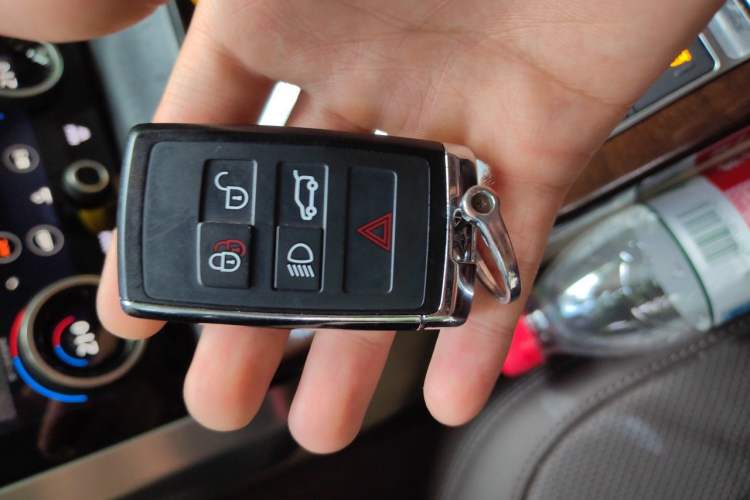 Used Land Rover Range 2020 3.0 L6 Legacy Edition Vehicle Key