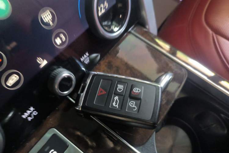 Used Land Rover Range 2020 3.0 L6 Long-Wheelbase Legacy Vehicle Key