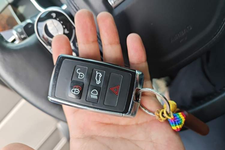 Used Land Rover Range 2020 3.0 L6 Legacy Edition Vehicle Key