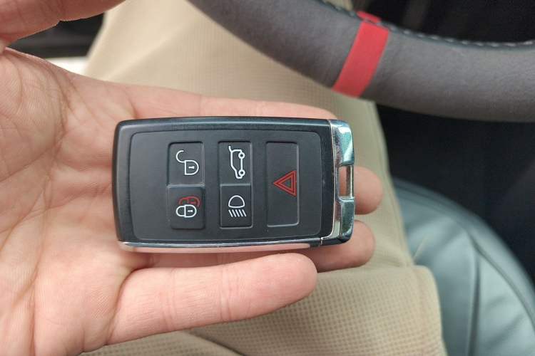 Used Land Rover Range 2020 3.0 L6 Grand Edition Vehicle Key