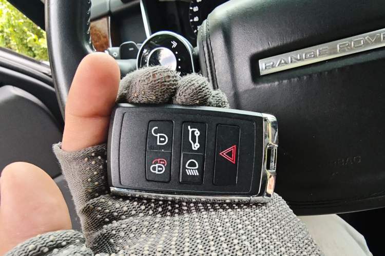 Used Land Rover Range 2020 3.0 L6 Grand Edition Vehicle Key