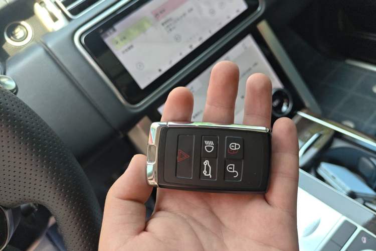 Used Land Rover Range 2020 3.0 L6 Grand Edition Vehicle Key