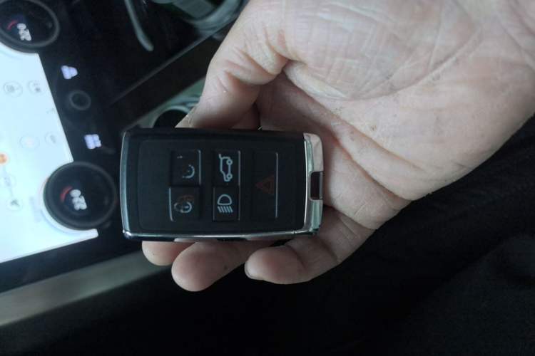 Used Land Rover Range 2020 3.0 L6 Long-Wheelbase Legacy Vehicle Key