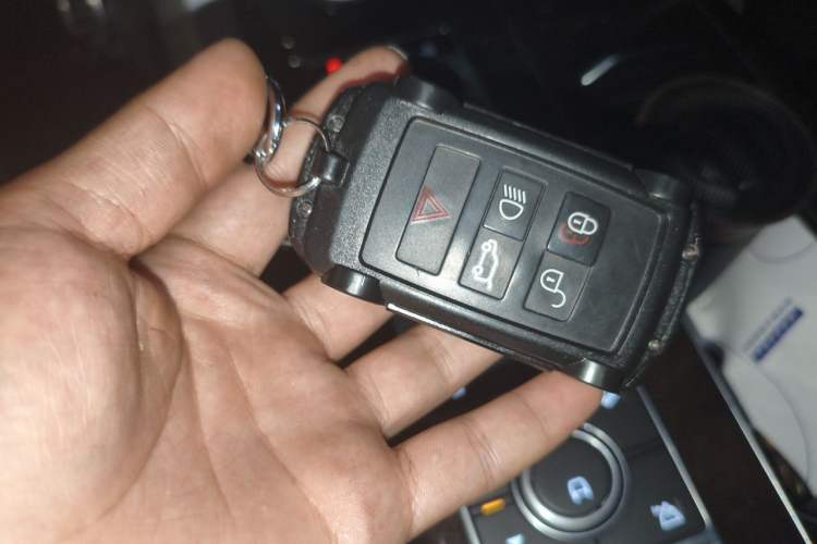 Used Land Rover Range 2020 3.0 L6 Long-Wheelbase Legacy Vehicle Key