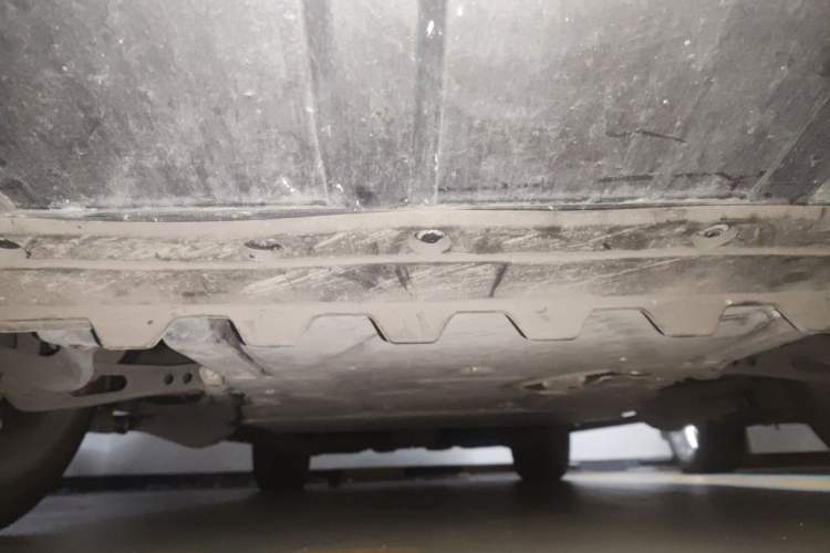 Used Land Rover Range 2020 3.0 L6 Long-Wheelbase Legacy Chassis Front
