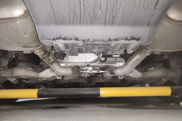 Used Land Rover Range 2020 3.0 L6 Long-Wheelbase Legacy Chassis Rear
